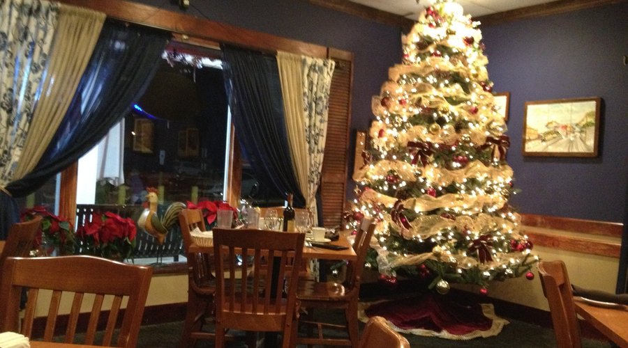Joey's Place decorated for Christmas