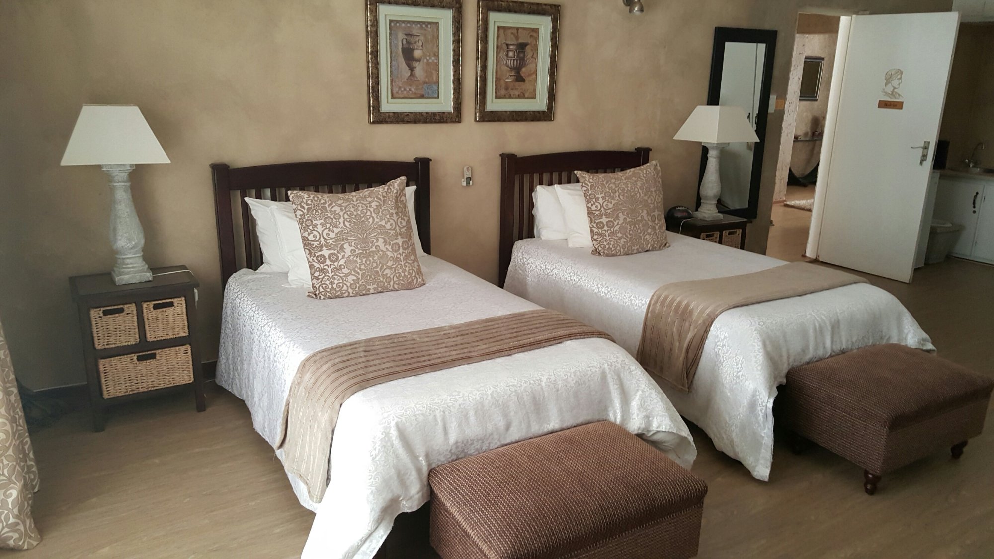 Hotel photo 13 of Ancient Emperor Guest Estate.