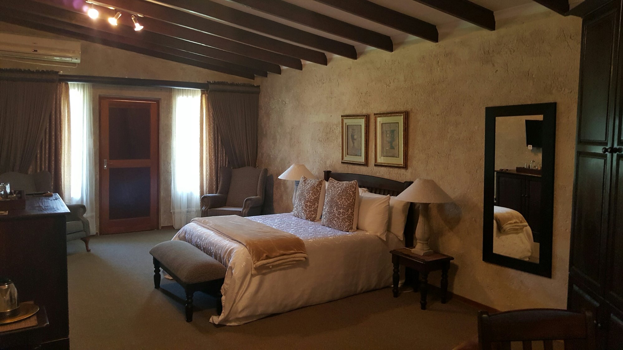 Hotel photo 5 of Ancient Emperor Guest Estate.