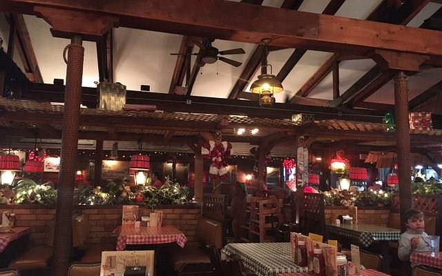Dick Russell's Bar-b-q
