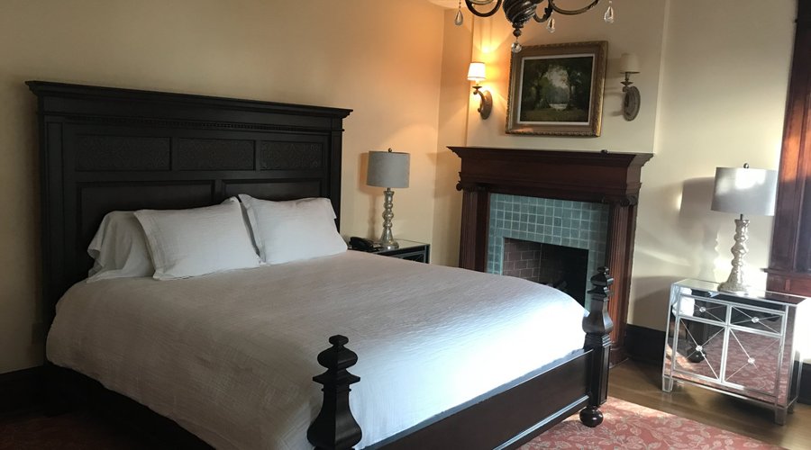 Seger Room ~ 202