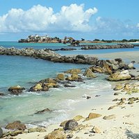dique de pedras em Runaway beach