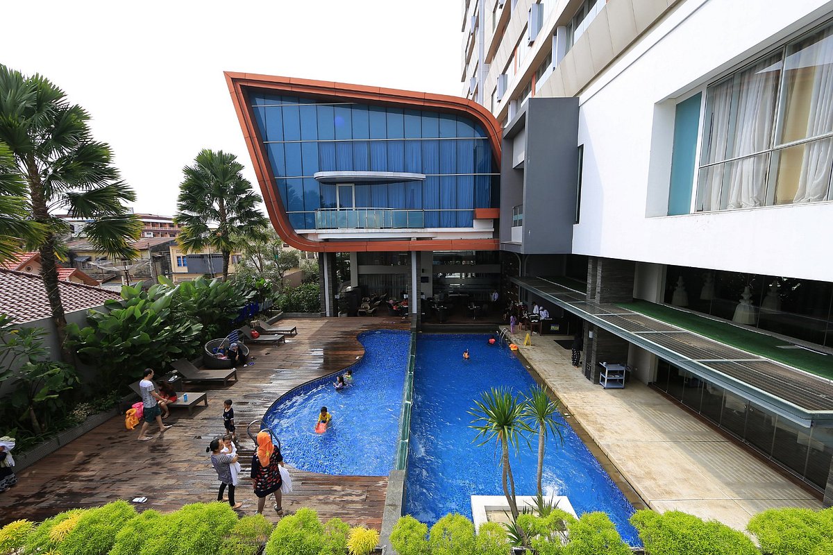 Aston Jambi Hotel & Conference Center Pool Pictures & Reviews Tripadvisor