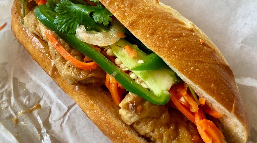 Mơ Thấy Thịt Heo Đánh Số Gì? Giải Mã Giấc Mơ Và Những Con Số May Mắn