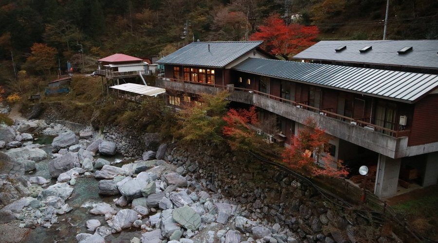 Outside view of inn.