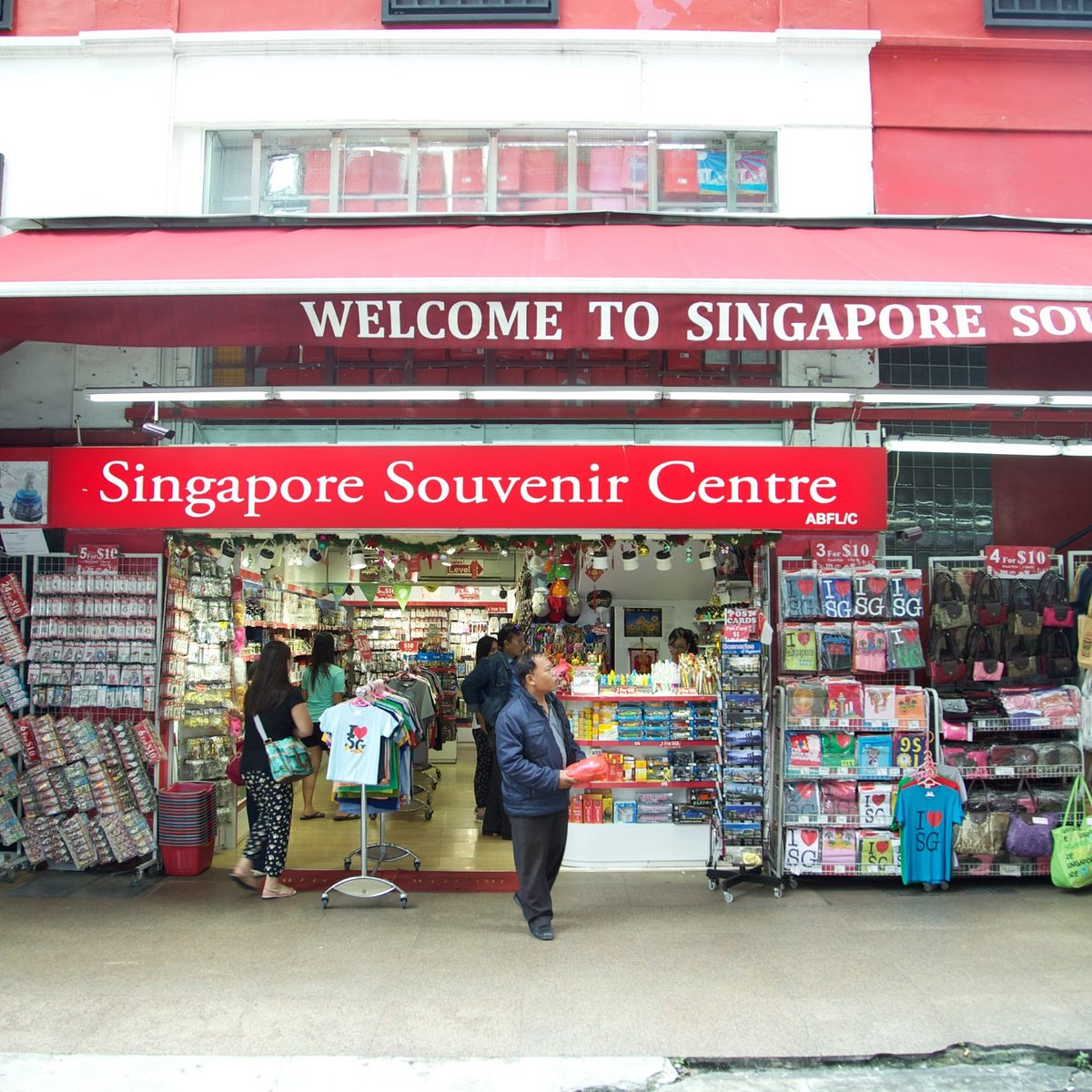 singapore tourist gift shop