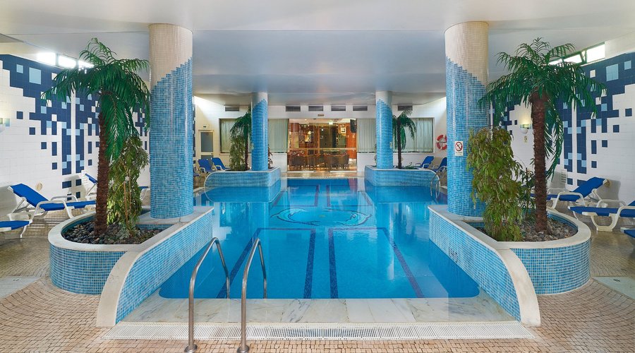 Piscina Interior