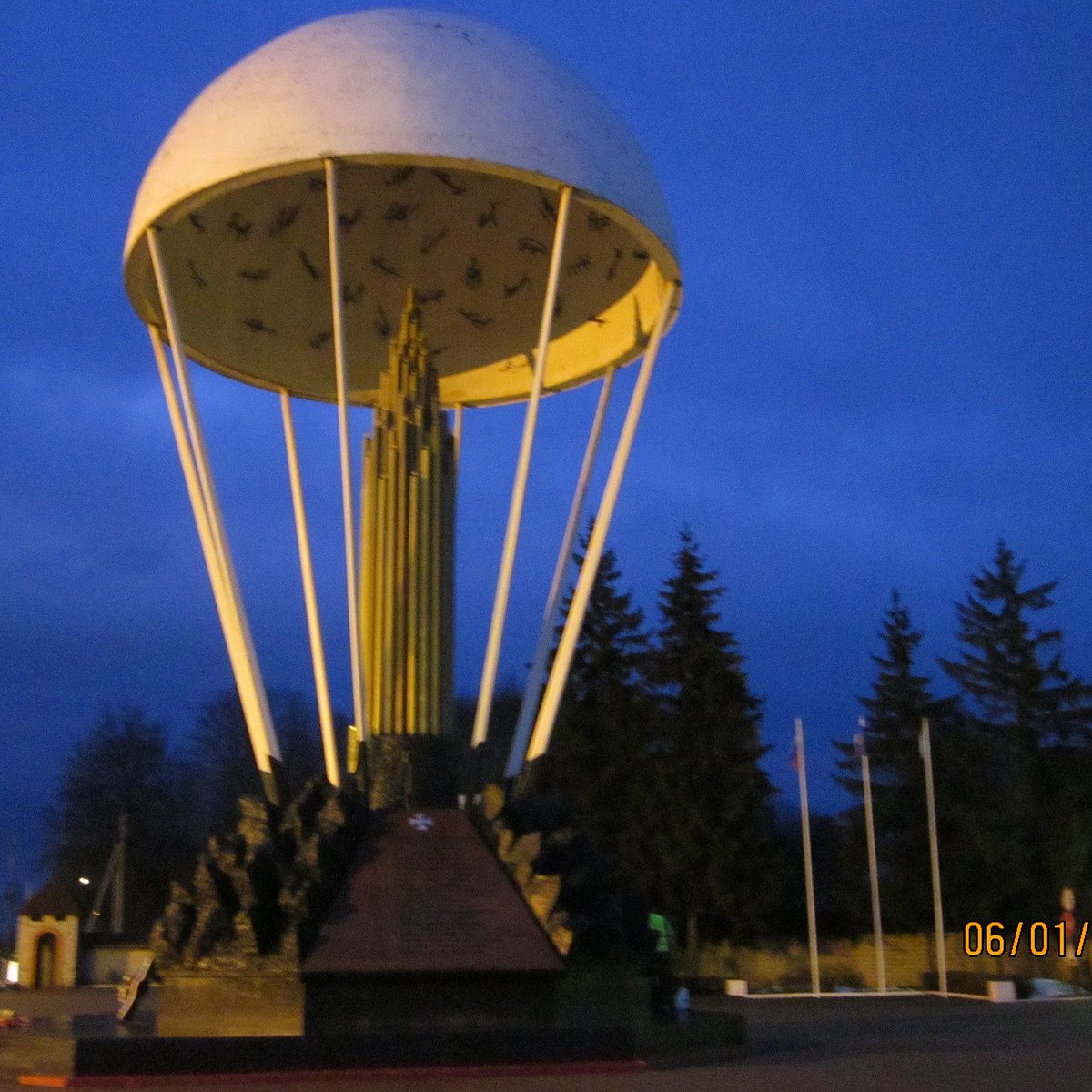 Памятник псковским десантникам в Пскове