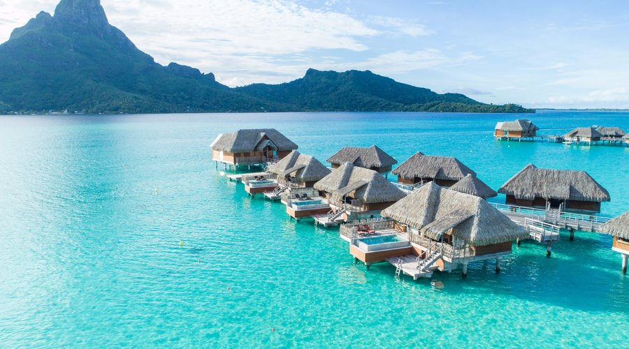 Pool Overwater Villa