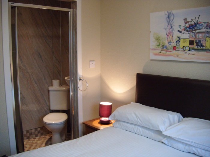 OYO Metro Inns Falkirk Rooms: Pictures & Reviews - Tripadvisor