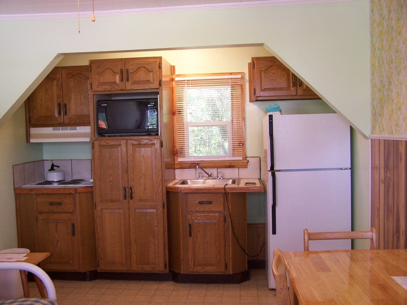 motel in lancaster nh with sink inside bathroom