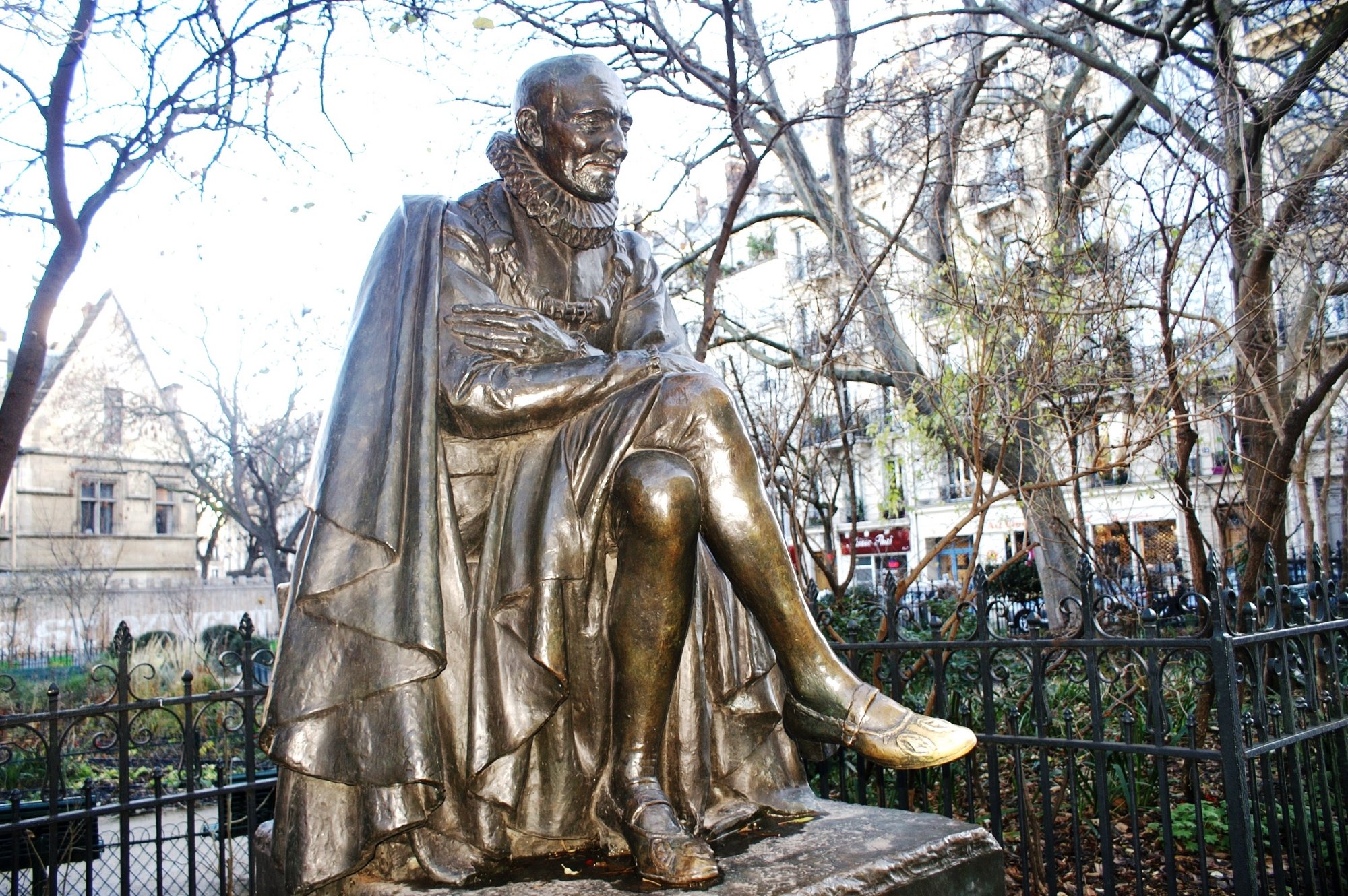 Statue de Michel de Montaigne All You Need to Know BEFORE You Go