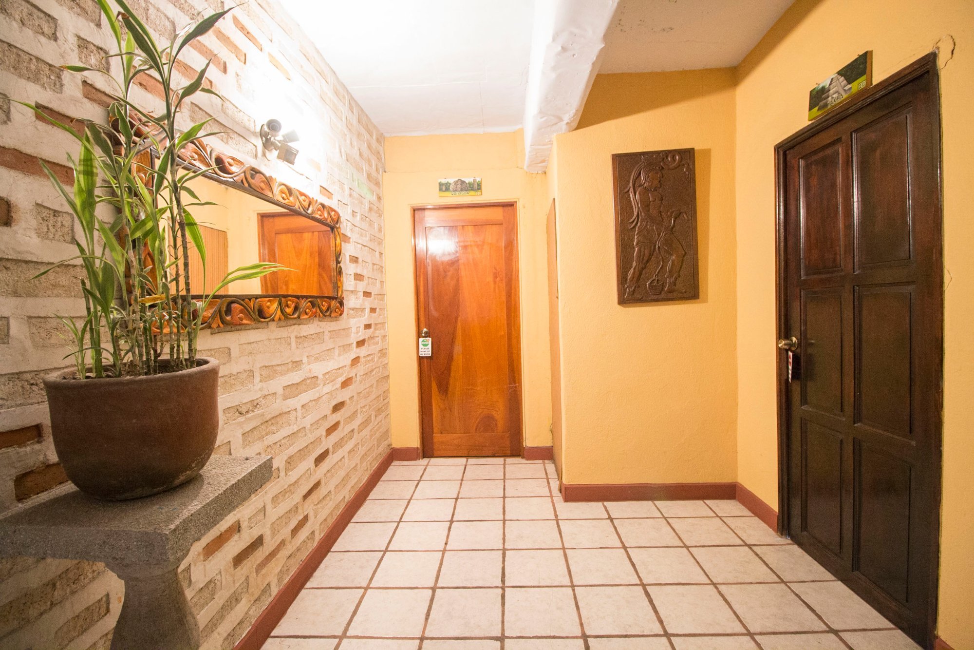 Eco Suites Uxlabil Guatemala City by null