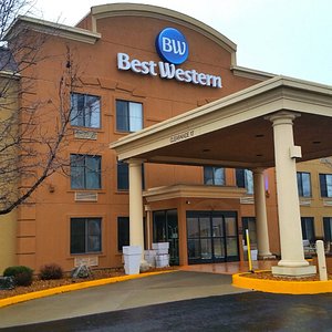 Best Western Marion Hotel in Marion, image may contain: Monitor, Screen, Cafeteria, Restaurant