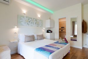 Kamar & Suite