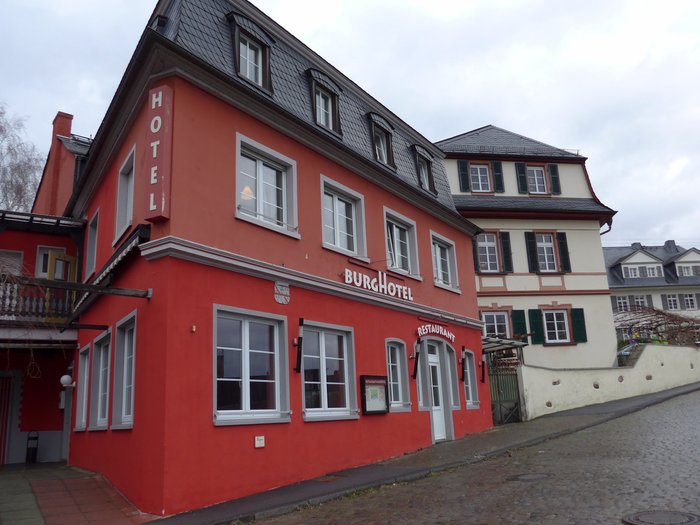 BURGHOTEL RHEINGAUNER - Hotel Reviews (Germany/Ruedesheim am Rhein)