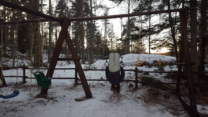 Насыпали песок под дверь что делать