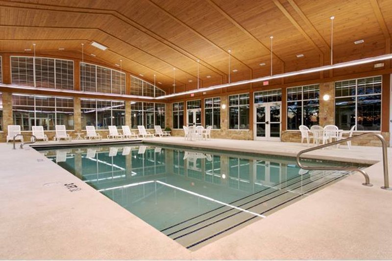 SWAN LAKE RESORT - Updated 2022 Prices & Hotel Reviews (Plymouth, IN)