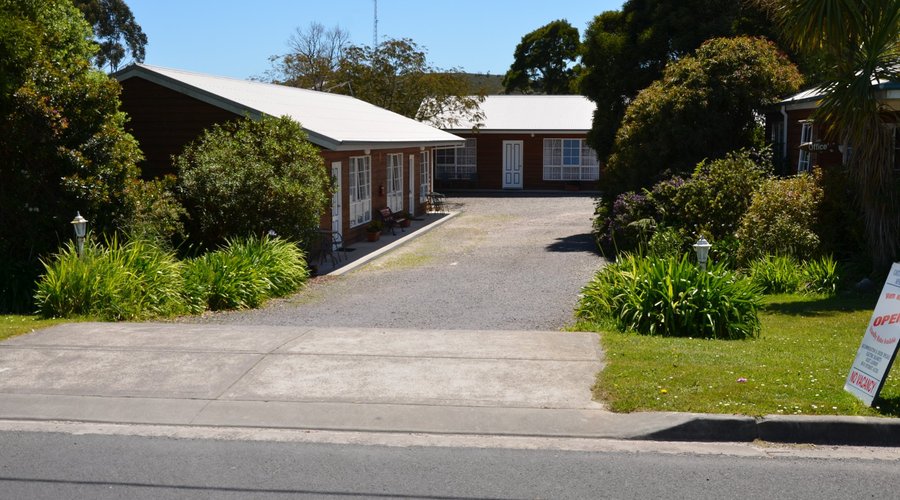 Central location, close to all attractions 