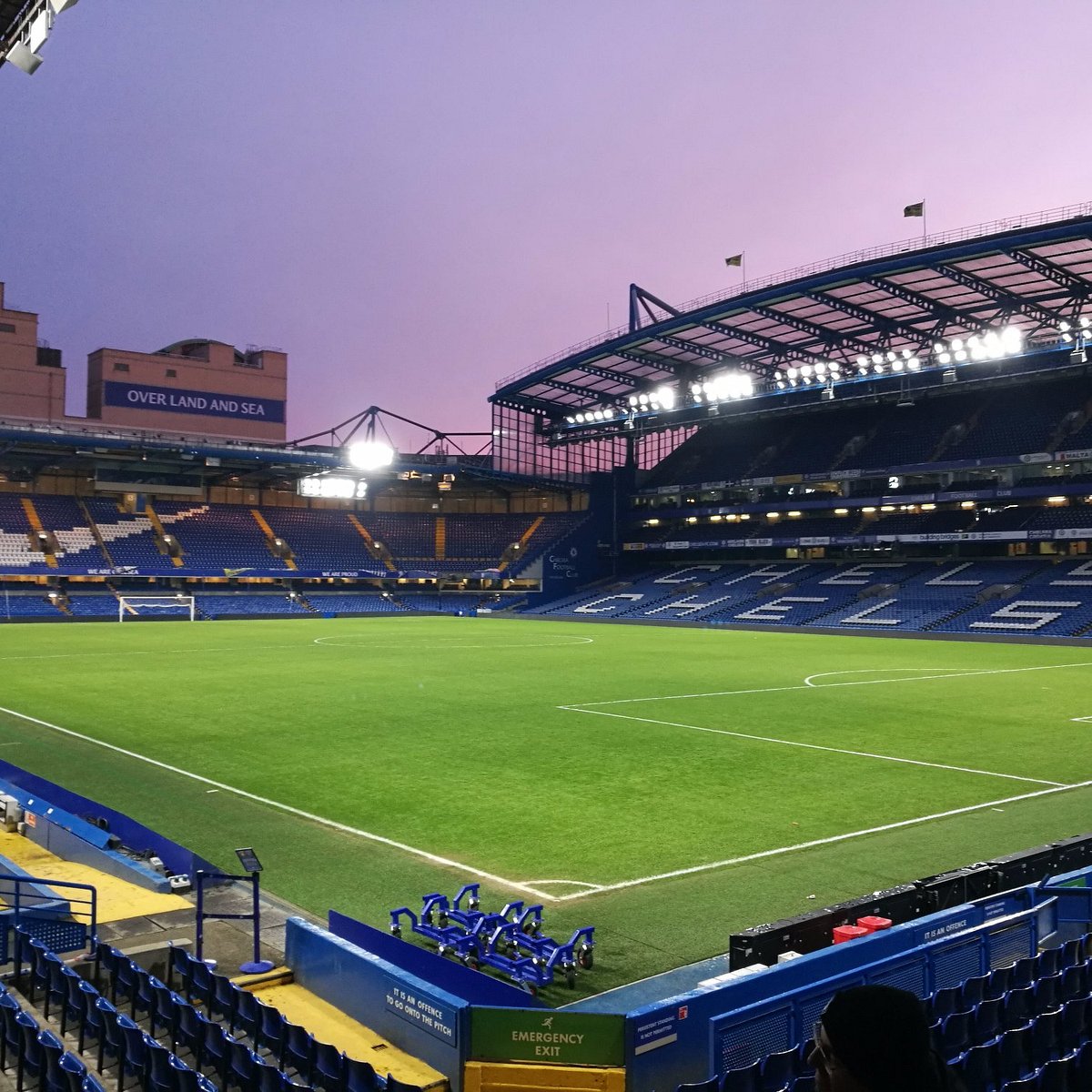 Stadium tour. Chelsea FC Stadium Tour & Museum. Stamford Bridge.