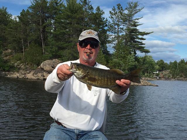 Fishing for Walleye in the French River! - Bear's Den Lodge