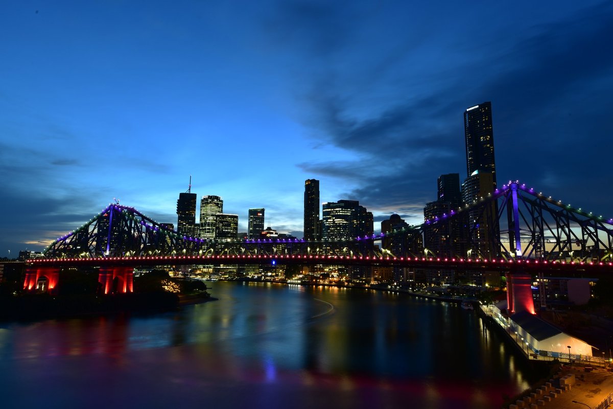 Guided tour of Brisbane, Australia from South Bank Parklands to New Farm