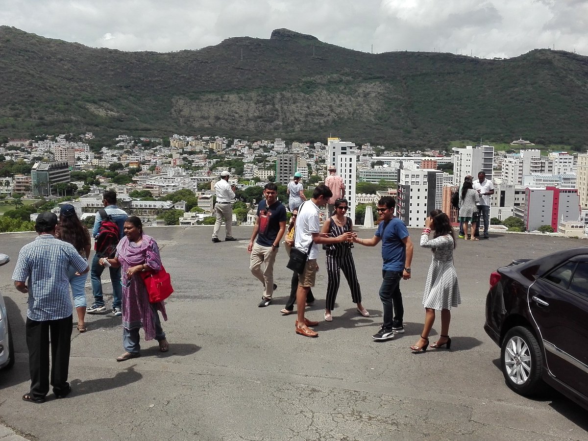 port louis walking tours