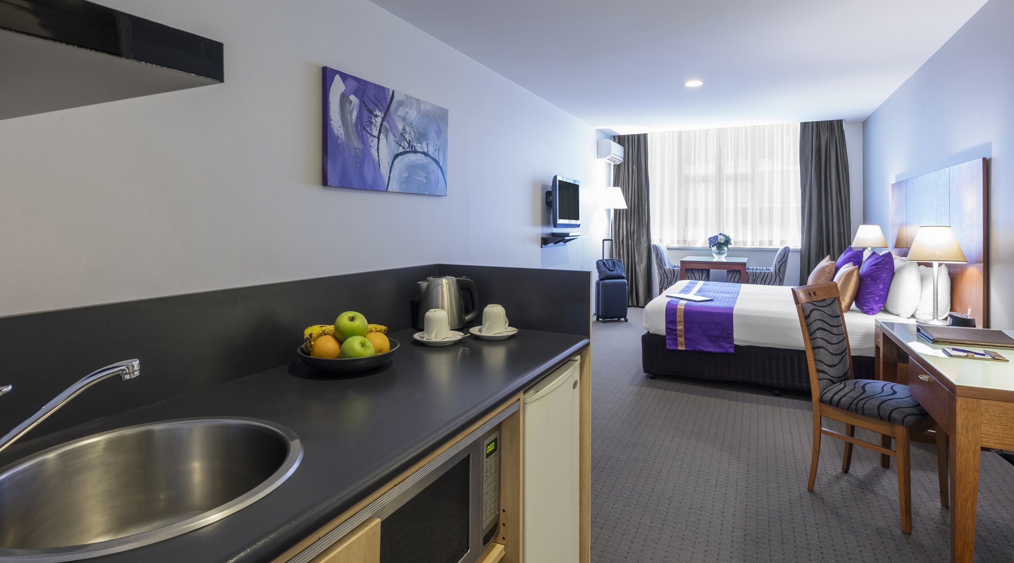 Hotel photo 2 of Park Regis Griffin Suites.