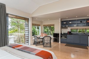 Room & Suite