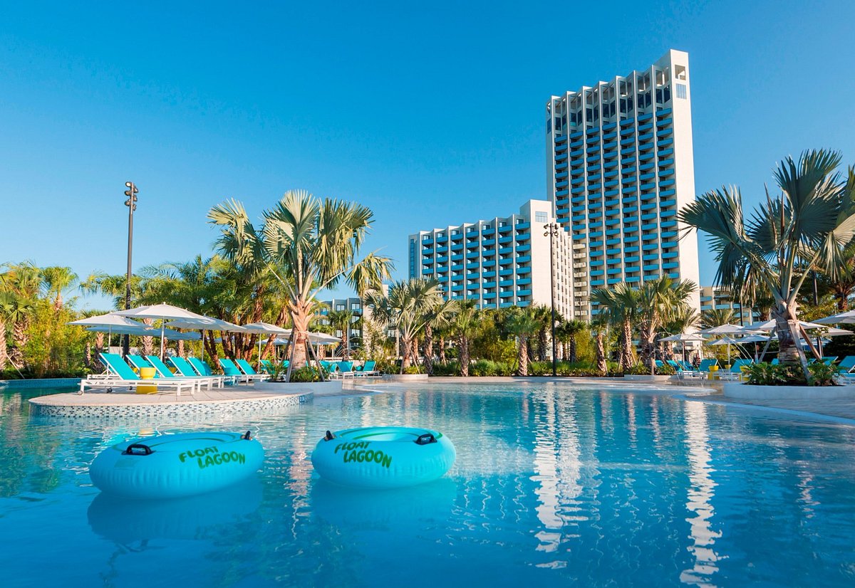 Hilton Orlando Buena Vista Palace and pool