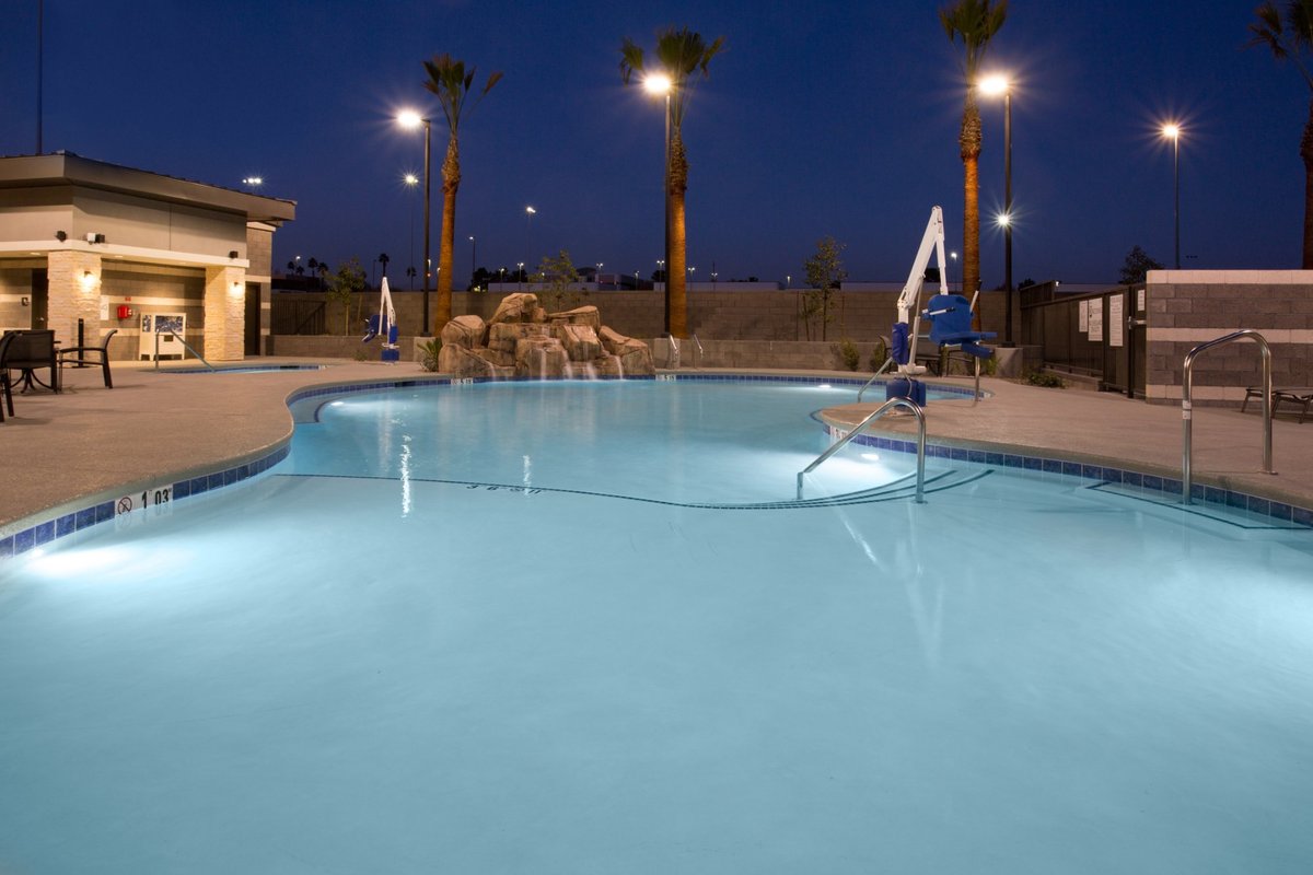 Homewood Suites by Hilton Las Vegas City Center Pool: Pictures ...