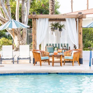 The Scott Resort & Spa in Scottsdale, image may contain: Villa, Resort, Hotel, Dining Table