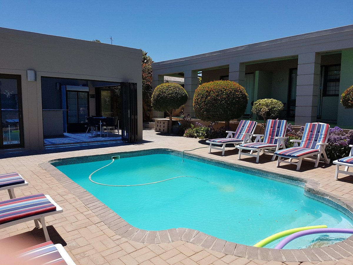 Guest Arrival view of Holiday Guest House – foto de Holiday Guest House,  Langebaan - Tripadvisor