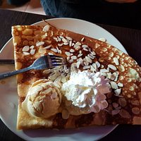 Justog (sirop d'érable, glace vanille, chantilly, amandes grillées)