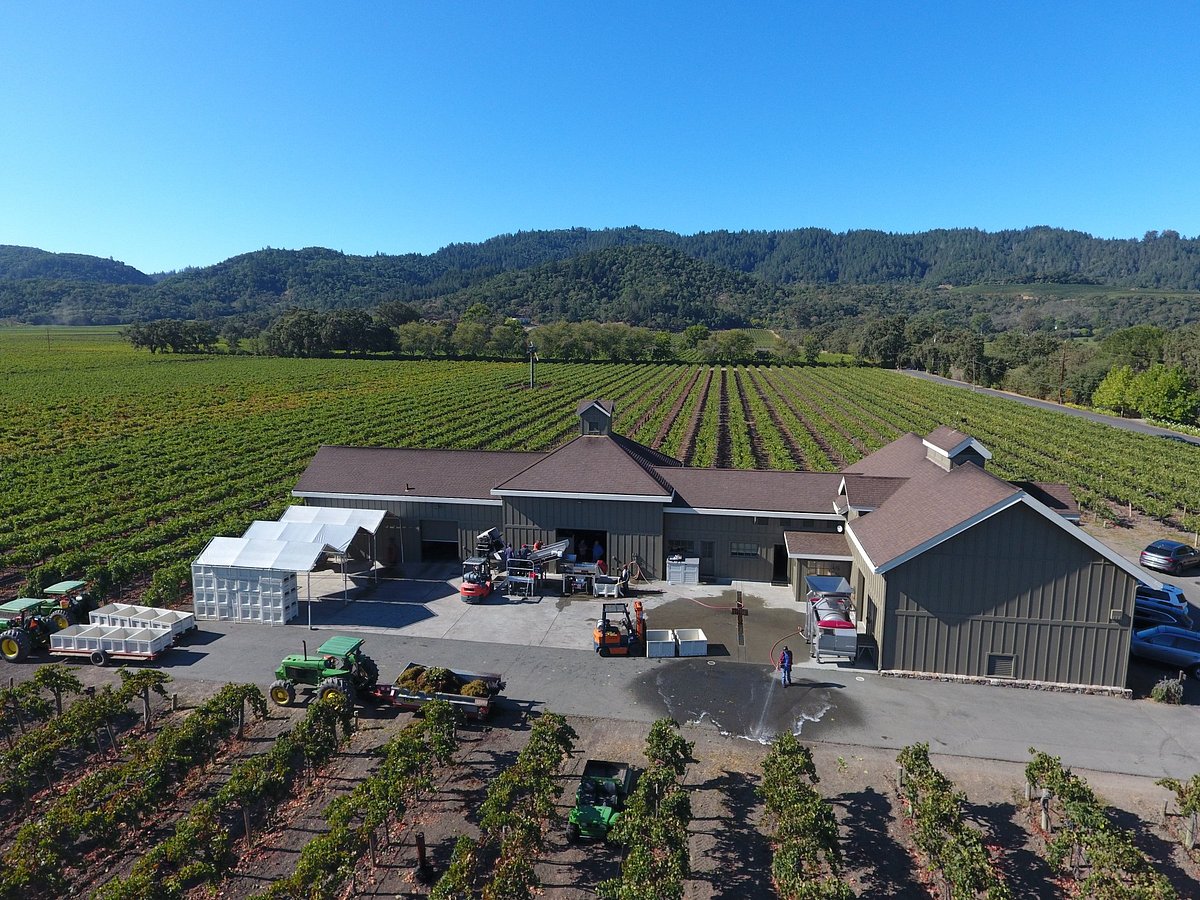 paradigm winery tours