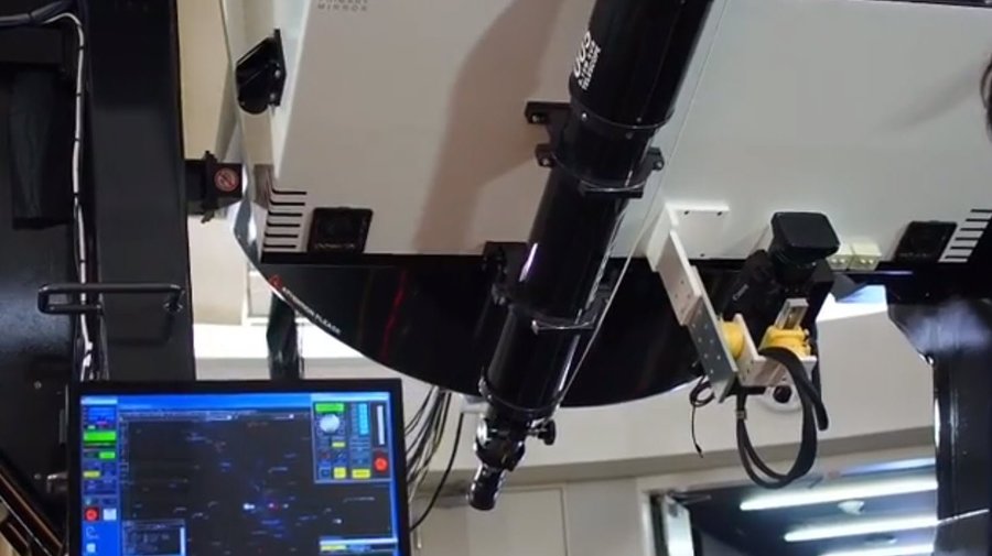 Big real working telescope that they let you stand so close