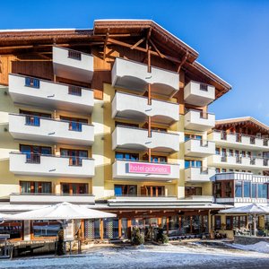 Unser Hotel im Winter