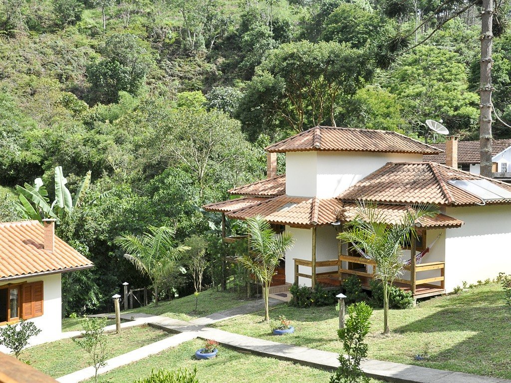 CHALES DO PARDAL (Visconde de Maua) - Lodge Reviews, Photos, Rate ...