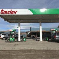 Taylor Creek Sinclair, exterior