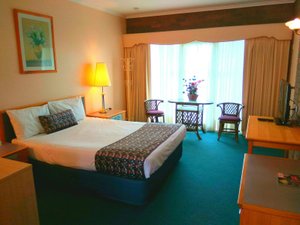 Room & Suite