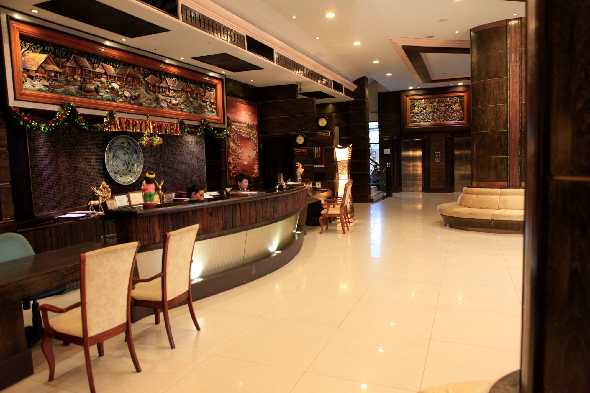 Hotel photo 4 of Rueanphae Royal Park.