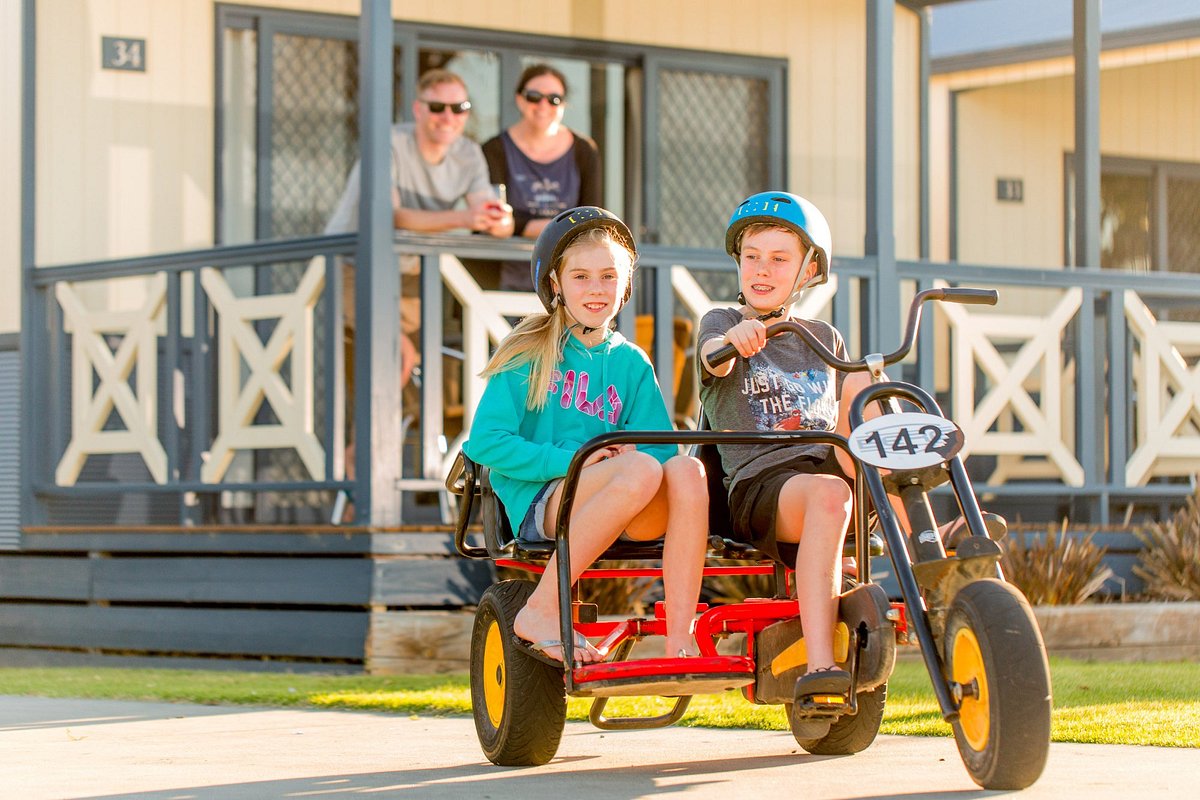 Crabbing in Lakes Entrance » BIG4 Whiters Holiday Village