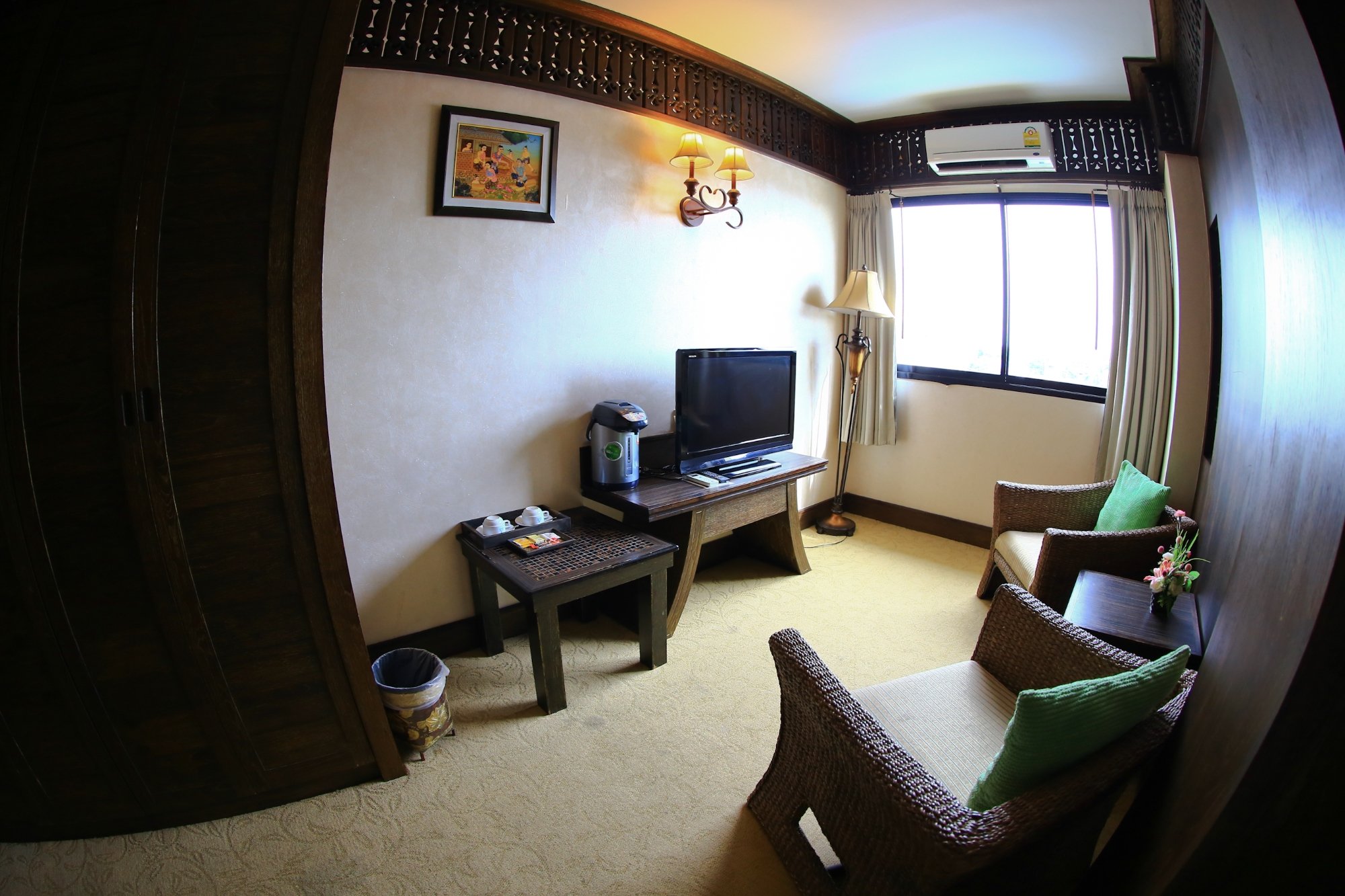 Hotel photo 10 of Rueanphae Royal Park.