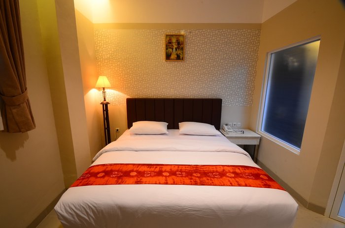 Queen City Hotel Banjarmasin - Homecare24