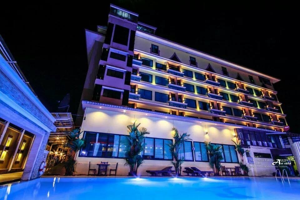 Hotel photo 20 of Rueanphae Royal Park.