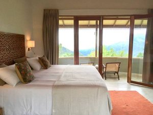 Room & Suite