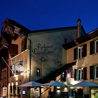Vue nocturne du restaurant