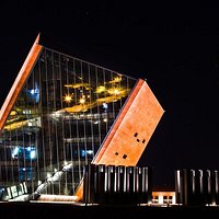 Budynek Muzeum II Wojny Światowej w Gdańsku