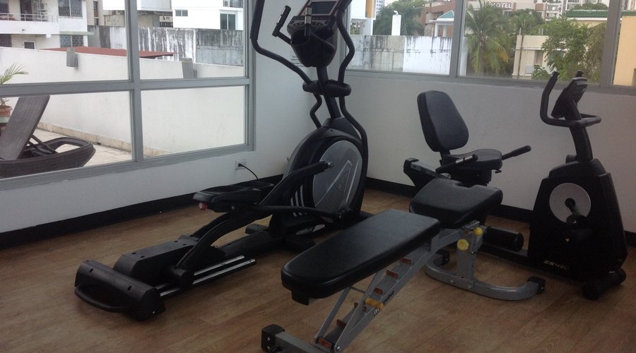 FITNESS ROOM