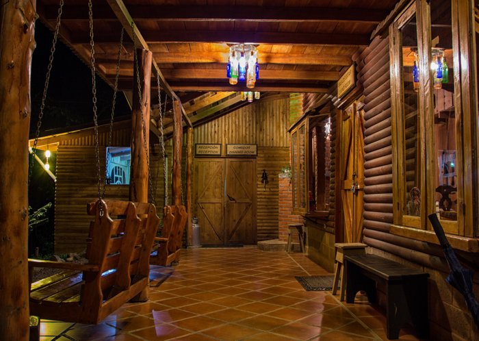 Sala de jogos com sinuca e pebolim - Picture of Ecco Capricornio,  Caraguatatuba - Tripadvisor